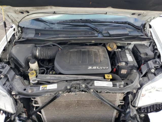 Photo 12 from auction – 2016 CHRYSLER TOWN & COU with VIN 2C4RC1CGXGR285934
