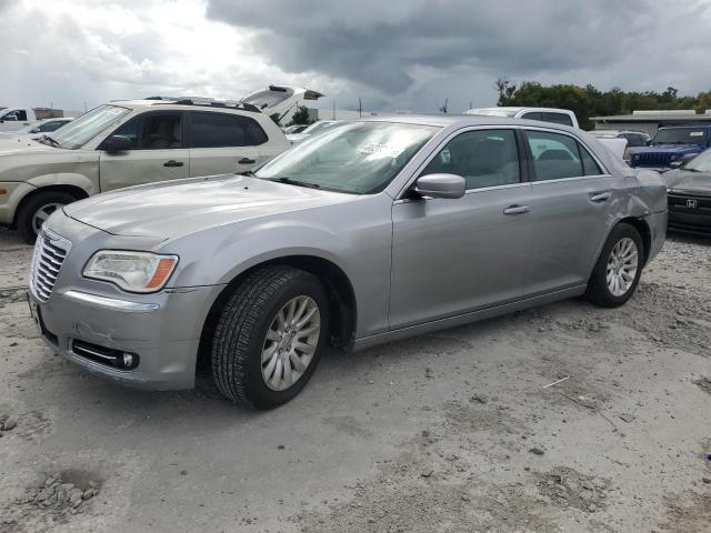 CHRYSLER 300 2013 с VIN 2C3CCAAG1DH723027 - Фото с аукциона