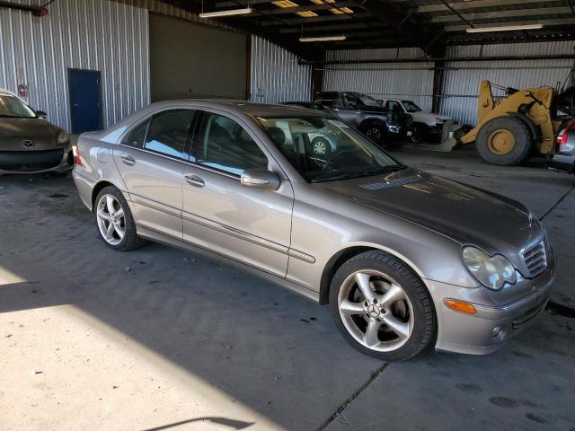صورة رقم 4 من المزاد - 2005 MERZ C 320 مع VIN WDBRF64J65F672627