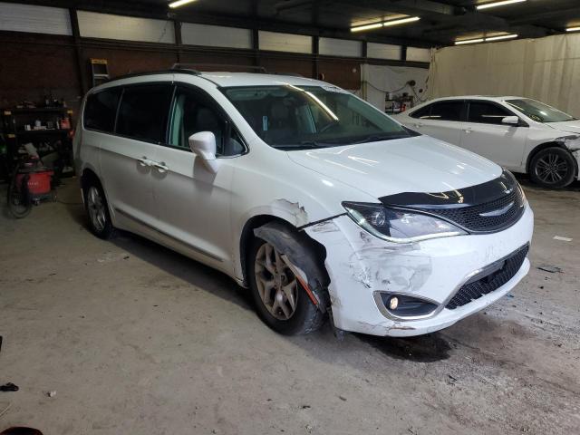 Photo 4 from auction – 2017 CHRYSLER PACIFICA T with VIN 2C4RC1BG9HR826927