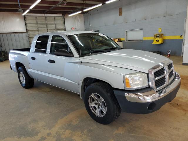 Photo 4 from auction – 2005 DODGE DAKOTA QUAD SLT with VIN 1D7HW48N85S306003