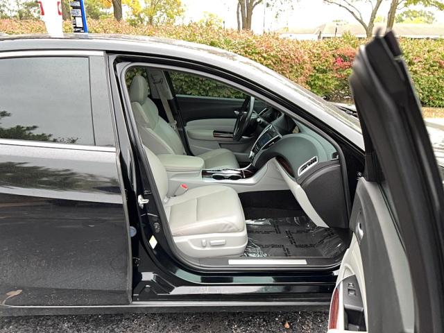 Photo 5 from auction – 2015 ACURA TLX TECH with VIN 19UUB2F56FA011096