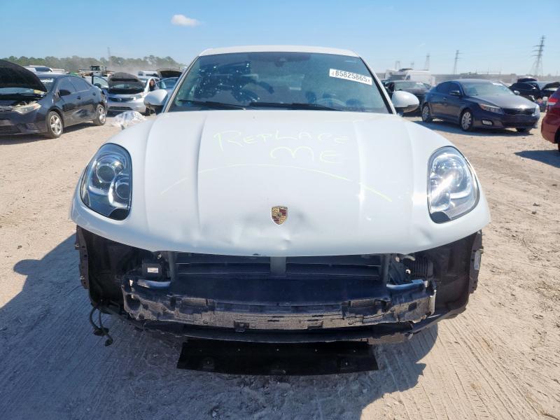 Photo 5 from auction – 2017 PORSCHE MACAN with VIN WP1AA2A50HLB09381