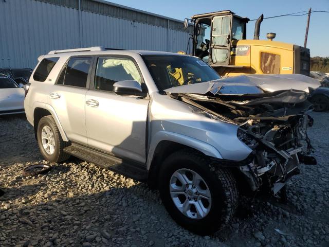 Photo 4 from auction – 2015 TOYOTA 4RUNNER SR with VIN JTEBU5JR9F5263442