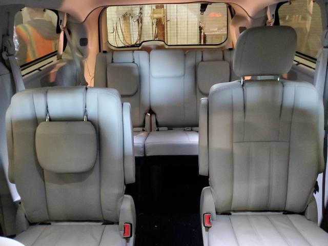 Photo 10 from auction – 2016 CHRYSLER TOWN & COU with VIN 2C4RC1BG4GR166231