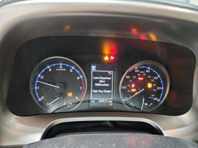 Photo 9 from auction – 2018 TOYOTA RAV4 LE with VIN JTMBFREV8JJ742528