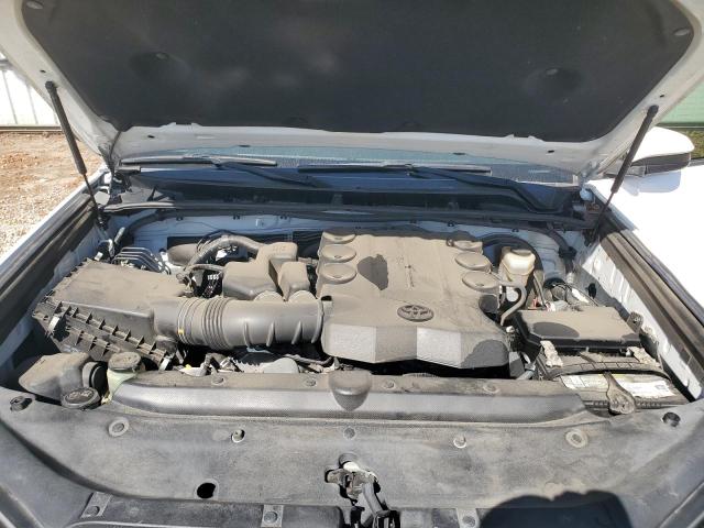 Photo 12 from auction – 2017 TOYOTA 4RUNNER SR with VIN JTEZU5JRXH5164274
