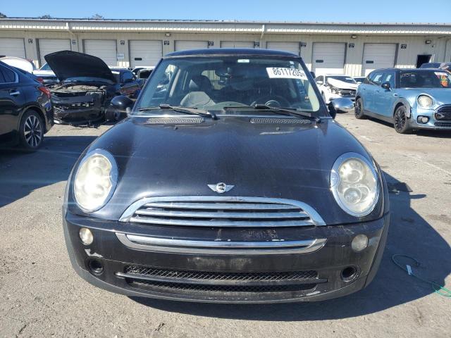 Photo 5 from auction – 2005 MINI COOPER with VIN WMWRC33425TC57990