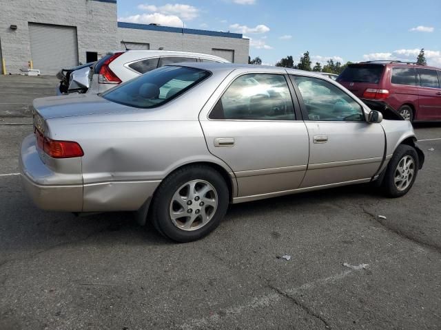 Photo 3 from auction – 2000 TOYOTA CAMRY LE with VIN 4T1BF22K2YU106757