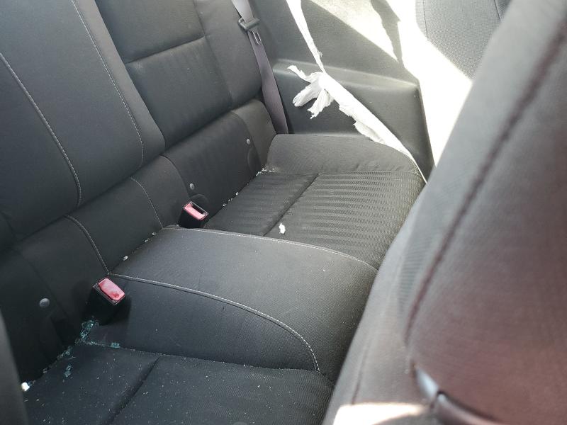 Photo 10 from auction – 2015 CHEVROLET CAMARO LS with VIN 2G1FB1E34F9231293