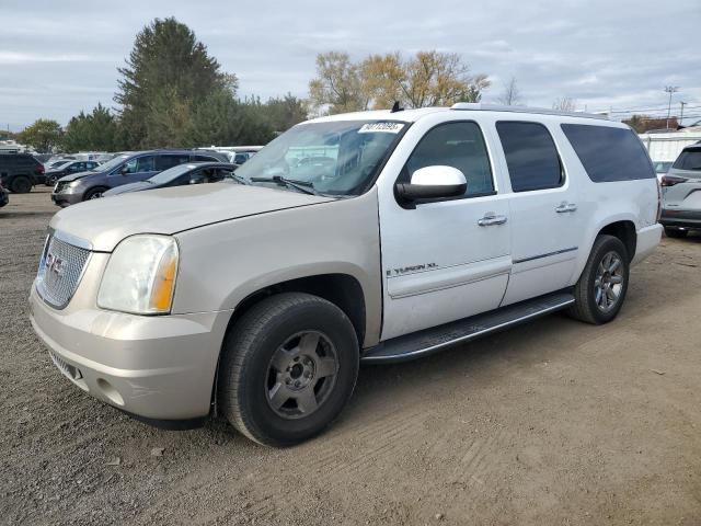 GMC YUKON XL D 2011 with VIN 1GKS2MEF0BR363280 - Photo from auction