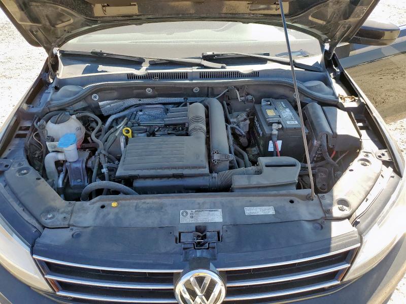 Photo 11 from auction – 2017 VOLKSWAGEN JETTA S with VIN 3VW2B7AJ8HM263863