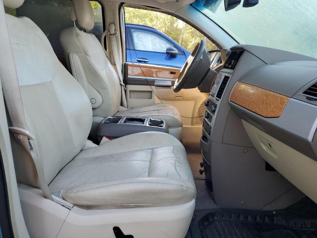 Photo 7 from auction – 2010 CHRYSLER TOWN & COU with VIN 2A4RR6DX0AR448473