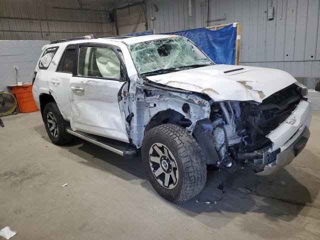 Photo 4 from auction – 2021 TOYOTA 4RUNNER SR with VIN JTERU5JR7M5939351