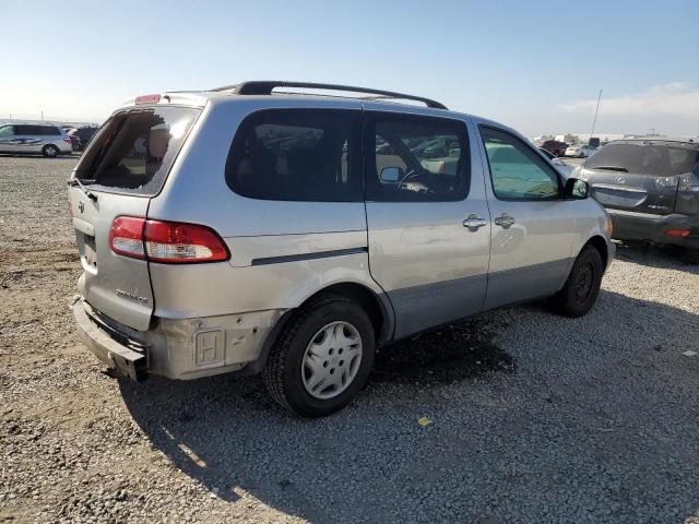 Photo 3 from auction – 2002 TOYOTA SIENNA with VIN 4T3ZF19C02U501445