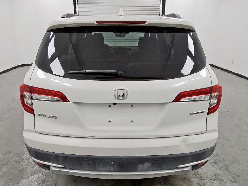 Photo 6 from auction – 2019 HONDA PILOT TOURING with VIN 5FNYF5H61KB039904
