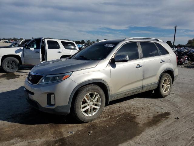 Photo 1 from auction – 2015 KIA SORENTO LX with VIN 5XYKT3A64FG645175
