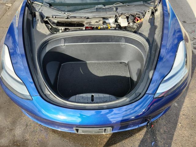 Photo 11 from auction – 2018 TESLA MODEL 3 with VIN 5YJ3E1EB2JF105172