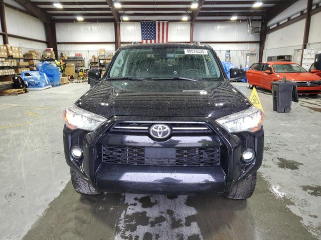 Photo 5 from auction – 2024 TOYOTA 4RUNNER SR with VIN JTEEU5JR2R5307394