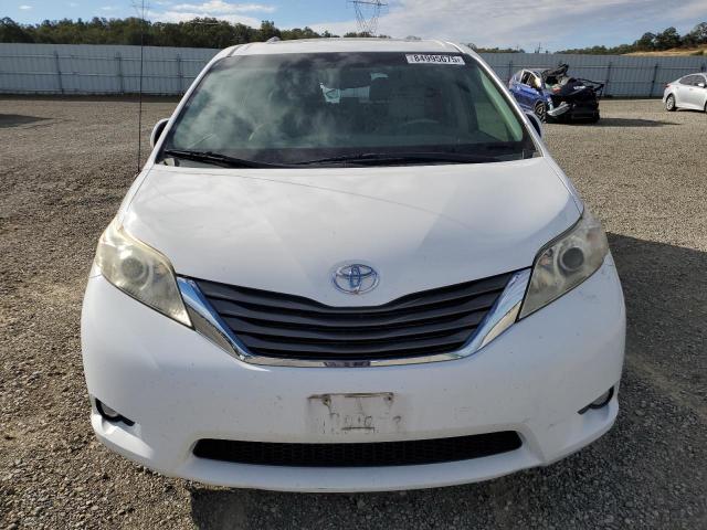 Photo 5 from auction – 2014 TOYOTA SIENNA XLE with VIN 5TDYK3DC0ES454692