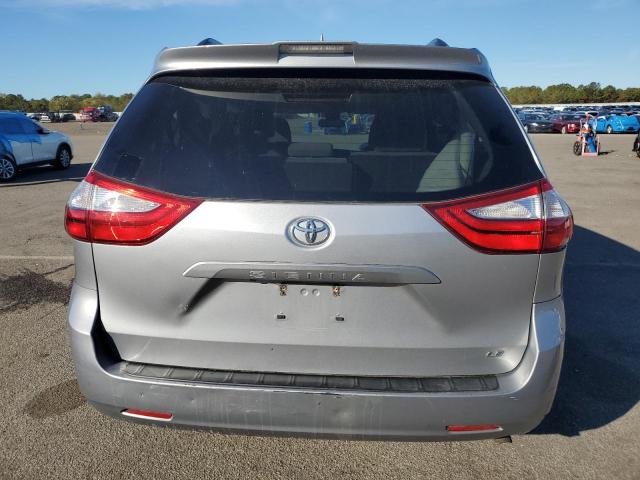 Photo 6 from auction – 2018 TOYOTA SIENNA LE with VIN 5TDKZ3DC5JS901187