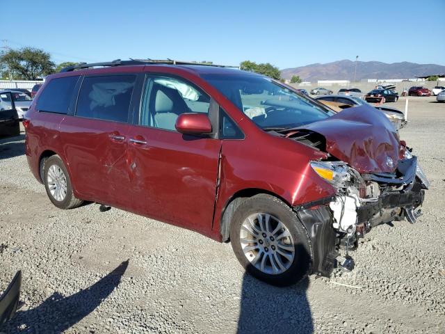 Photo 4 from auction – 2016 TOYOTA SIENNA XLE with VIN 5TDYK3DC0GS739900
