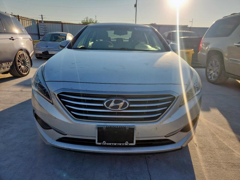 Photo 5 from auction – 2016 HYUNDAI SONATA SE with VIN 5NPE24AF4GH323152