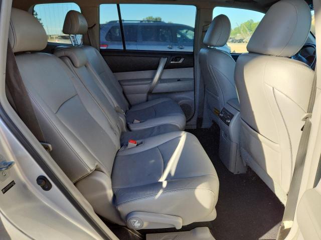 Photo 11 from auction – 2011 TOYOTA HIGHLANDER with VIN 5TDZK3EH0BS048910