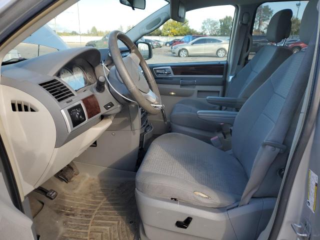 Photo 7 from auction – 2010 CHRYSLER TOWN & COU with VIN 2A4RR5D15AR451553