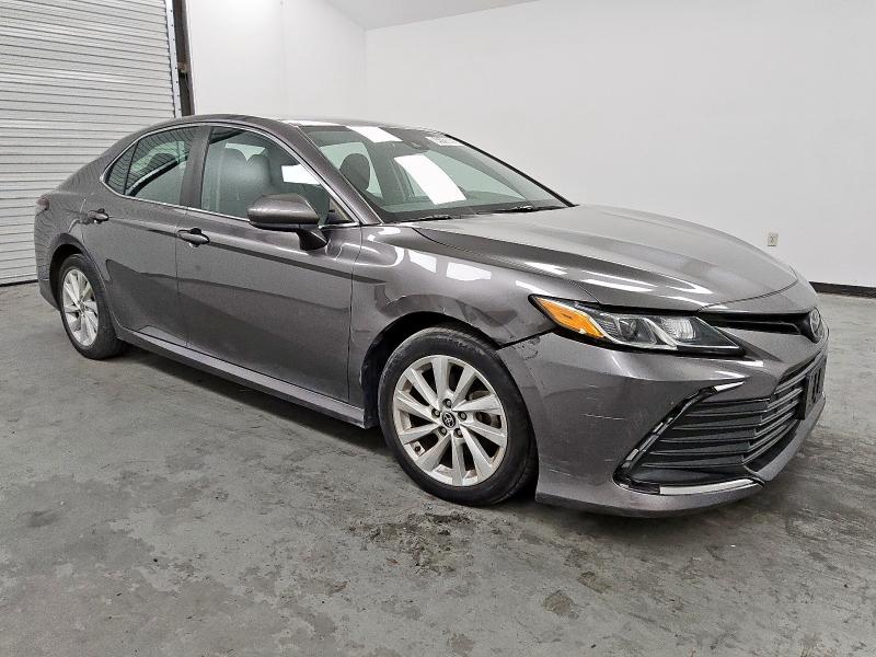 Photo 4 from auction – 2022 TOYOTA CAMRY LE with VIN 4T1C11AK2NU028992