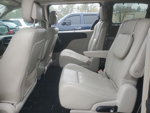 Photo 11 from auction – 2016 CHRYSLER TOWN & COU with VIN 2C4RC1CG9GR304442