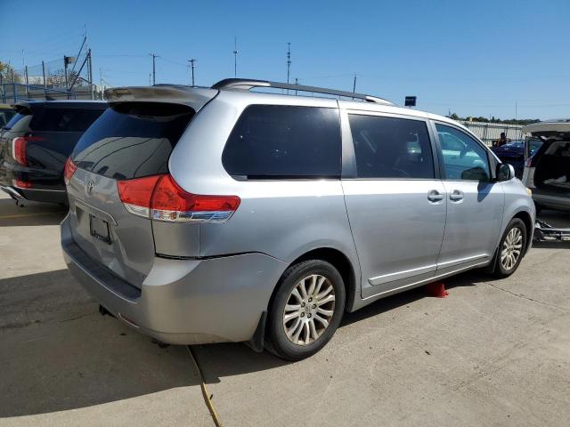 Photo 3 from auction – 2012 TOYOTA SIENNA XLE with VIN 5TDYK3DC9CS223707