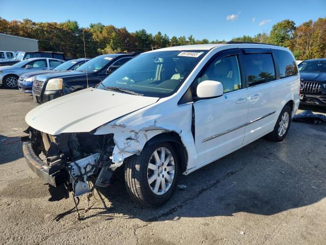 Photo 1 from auction – 2016 CHRYSLER TOWN & COU with VIN 2C4RC1BG5GR296826
