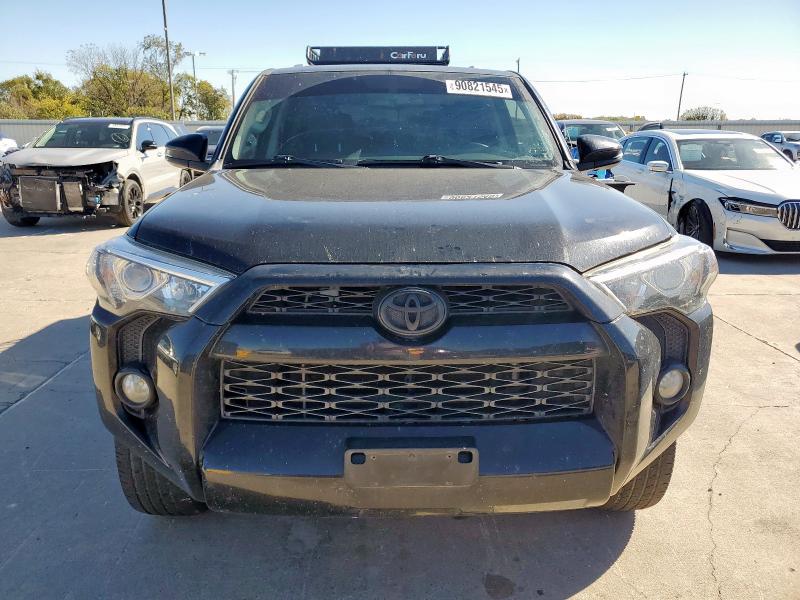 Photo 5 from auction – 2018 TOYOTA 4RUNNER SR with VIN JTEBU5JR5J5502896