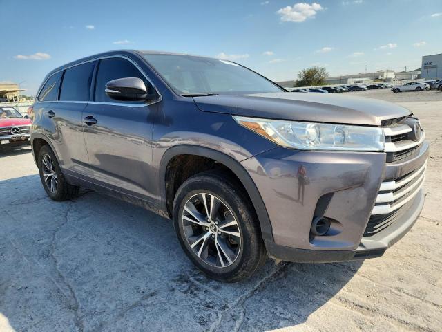 Photo 4 from auction – 2017 TOYOTA HIGHLANDER with VIN 5TDZARFH2HS032415