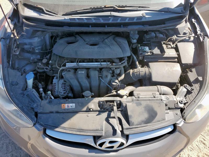 Photo 11 from auction – 2012 HYUNDAI ELANTRA GL with VIN 5NPDH4AE5CH124428