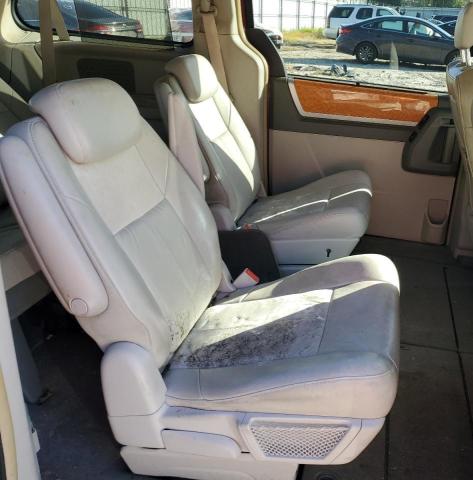 Photo 11 from auction – 2010 CHRYSLER TOWN & COU with VIN 2A4RR7DX5AR375090
