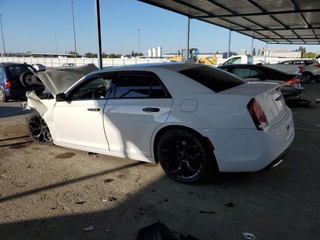 Foto 2 de la subasta – 2018 CHRYSLER 300 S con VIN 2C3CCABG1JH214047