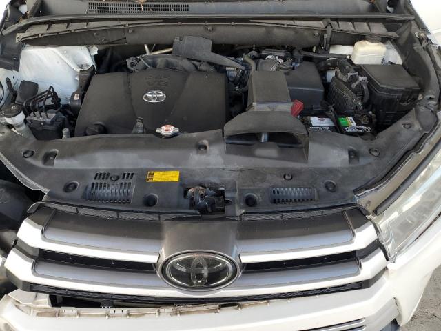 Photo 12 from auction – 2018 TOYOTA HIGHLANDER with VIN 5TDJZRFH6JS550992