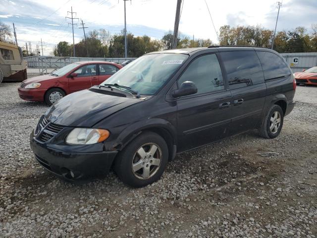 DODGE GRAND CARA 2005 z numerem VIN 2D4GP44L05R437535 - Zdjęcie z aukcji