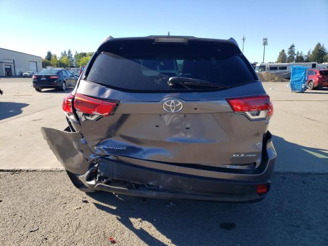 Photo 6 from auction – 2017 TOYOTA HIGHLANDER SE with VIN 5TDJZRFH7HS521334