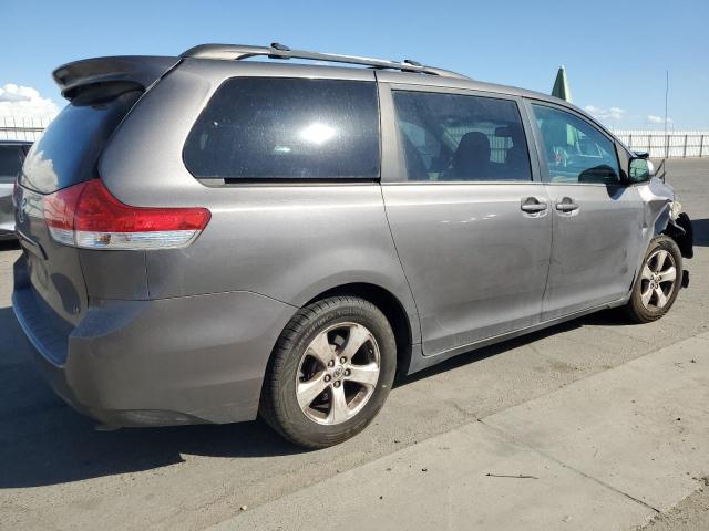 Photo 3 from auction – 2013 TOYOTA SIENNA LE with VIN 5TDKK3DC4DS329568