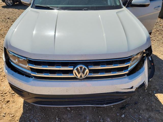 Photo 12 from auction – 2018 VOLKSWAGEN ATLAS S with VIN 1V2AP2CA2JC537631