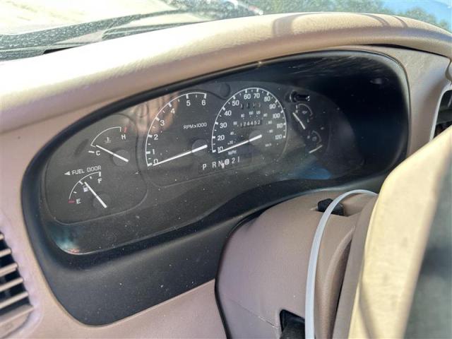 Photo 9 from auction – 2000 FORD EXPLORER E with VIN 1FMDU84P4YZA94480