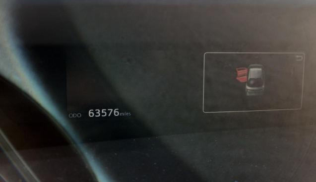 Photo 9 from auction – 2017 TOYOTA PRIUS with VIN JTDKARFU1H3045172