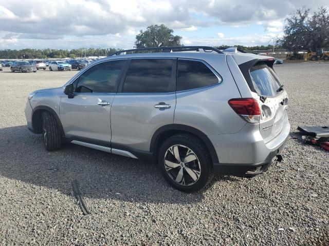 Photo 2 from auction – 2019 SUBARU FORESTER T with VIN JF2SKAWC5KH405092