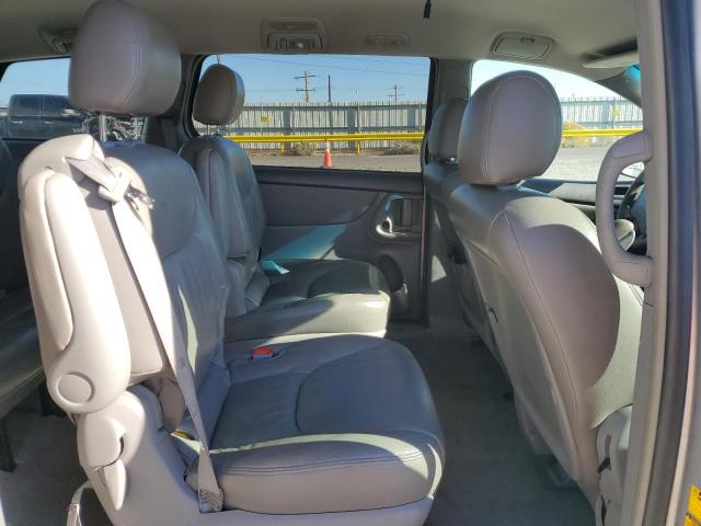 Photo 11 from auction – 2004 TOYOTA SIENNA LE with VIN 5TDBA23C94S015817
