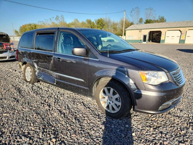Photo 4 from auction – 2016 CHRYSLER TOWN & COU with VIN 2C4RC1BG6GR302018