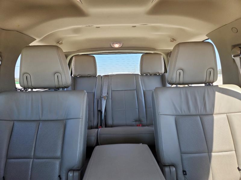 Photo 10 from auction – 2012 LINCOLN NAVIGATOR with VIN 5LMJJ2H5XCEL06992