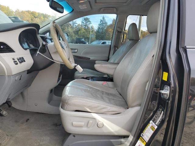 Photo 7 from auction – 2011 TOYOTA SIENNA XLE with VIN 5TDYK3DC1BS117055
